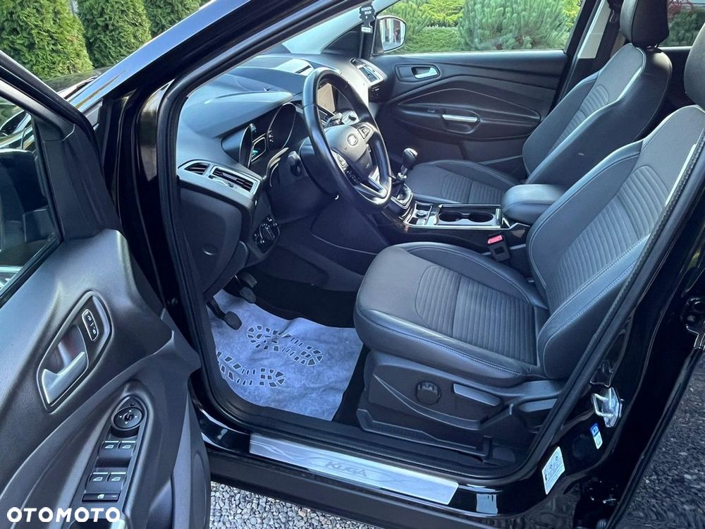 Ford Kuga 1.5 EcoBoost 2x4 Titanium - 29