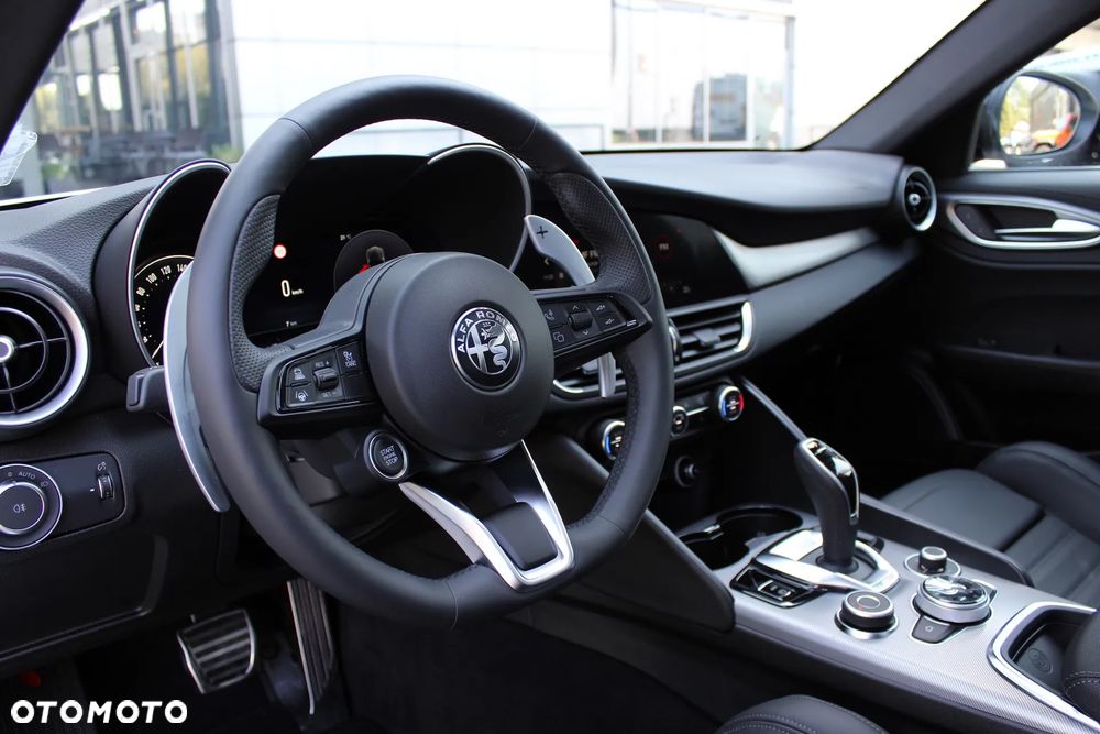 Alfa Romeo Giulia 2.0 Turbo Veloce Q4 - 11