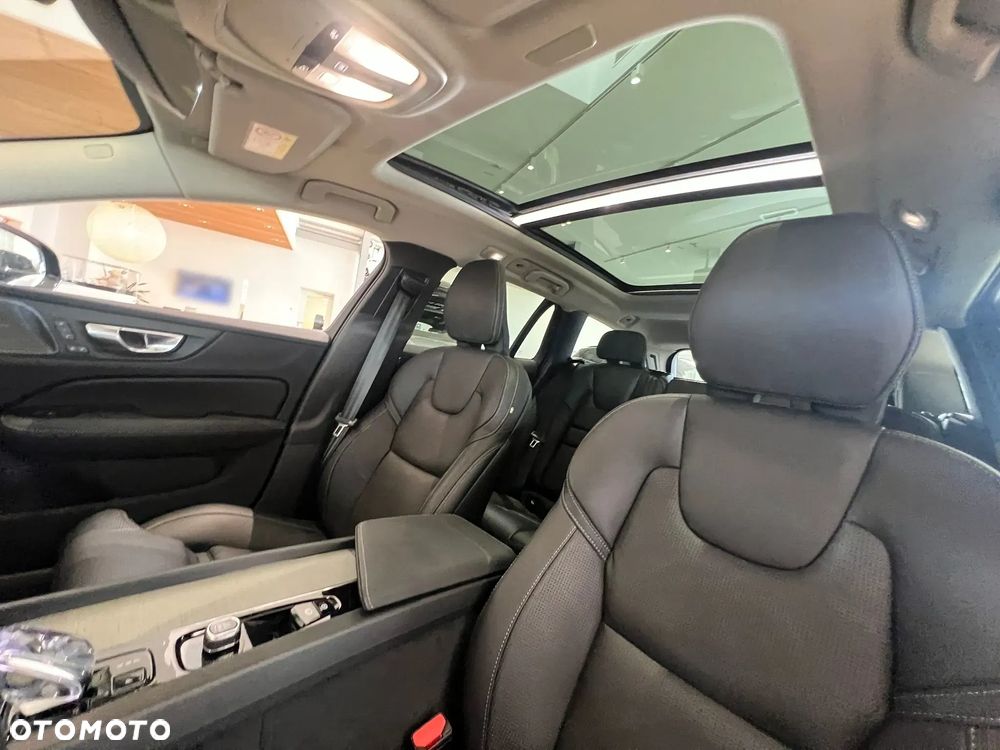 Volvo V60 B4 B DKG Ultimate Dark - 27