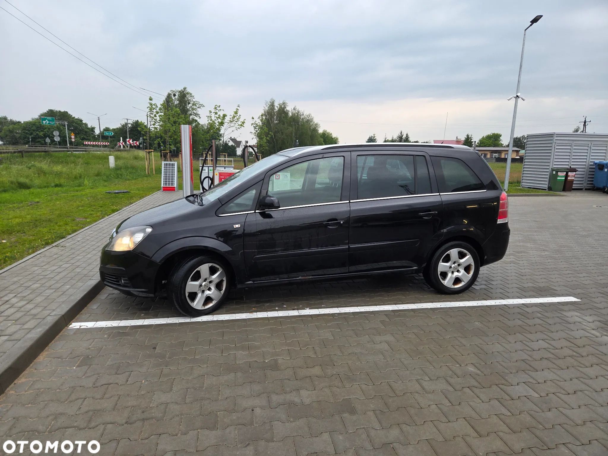 Opel Zafira 1.8 Elegance - 1