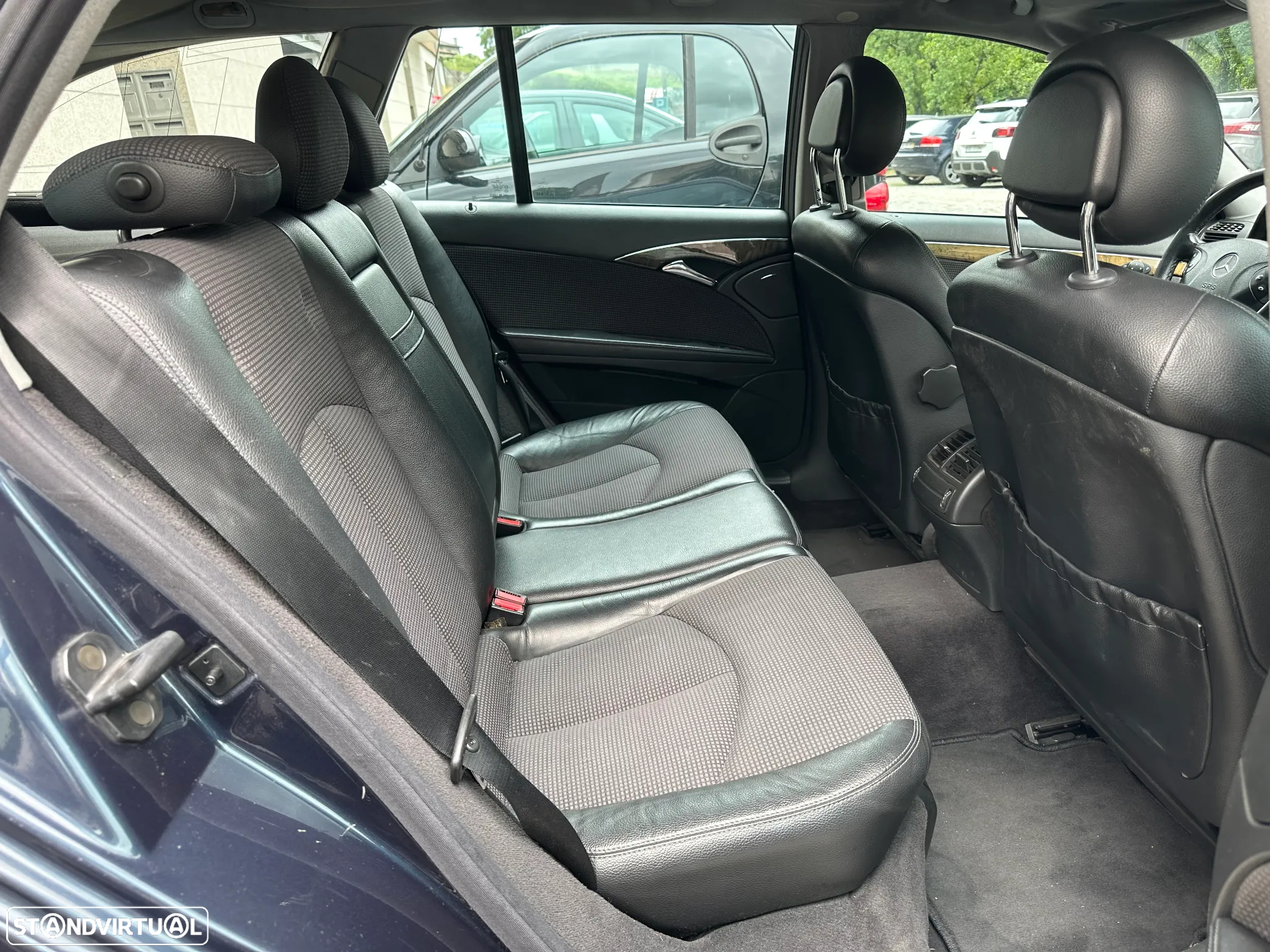 Mercedes-Benz E 220 CDi Avantgarde Aut. - 13