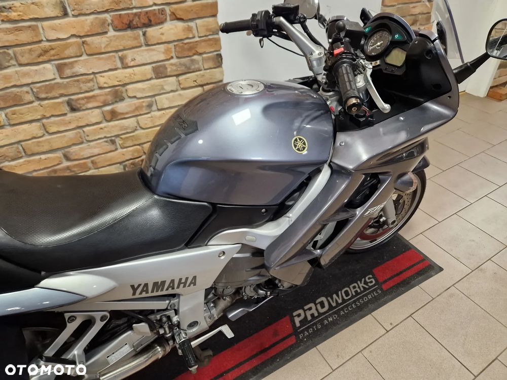 Yamaha FJR - 31