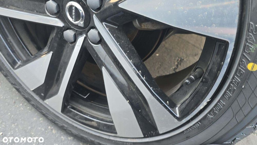 Volvo XC 40 B5 AWD Ultimate Dark - 18