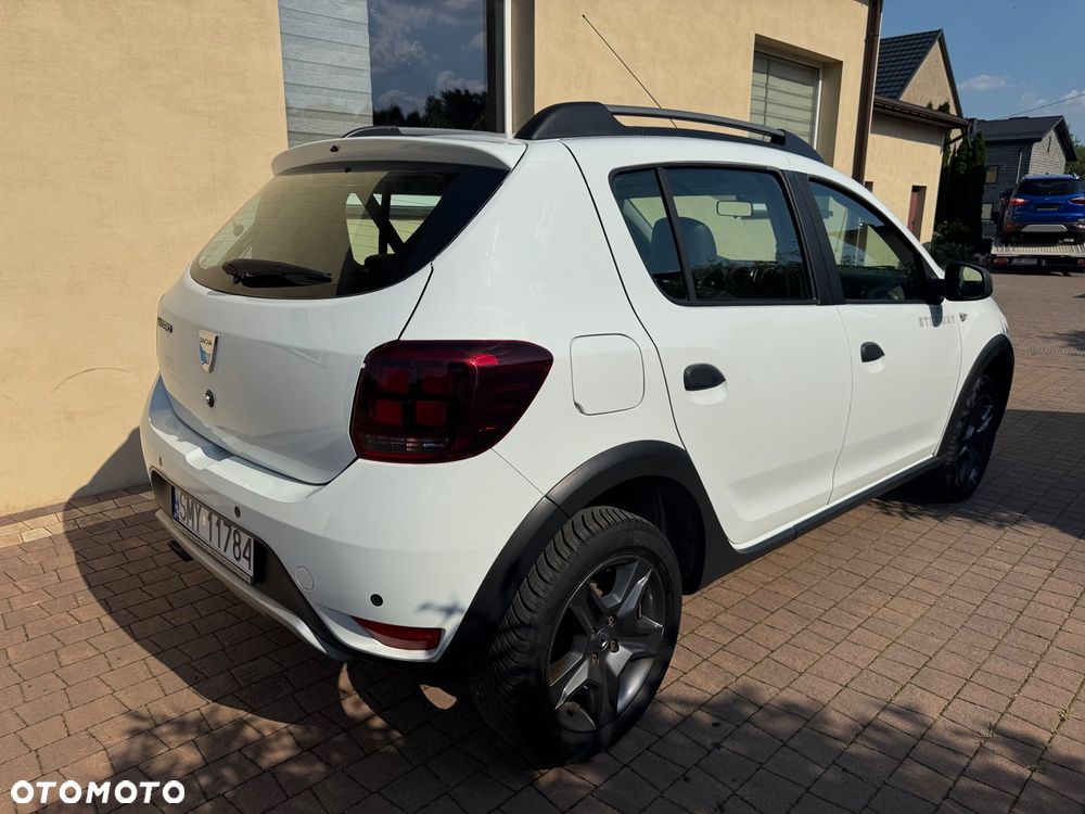 Dacia Sandero TCe 90 Celebration - 4