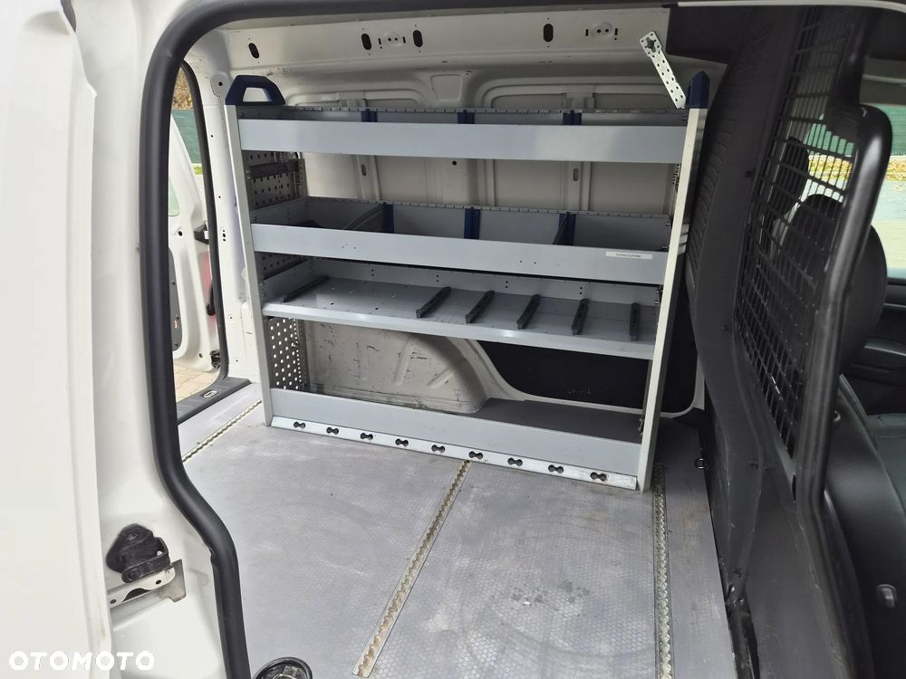 Volkswagen Caddy - 19