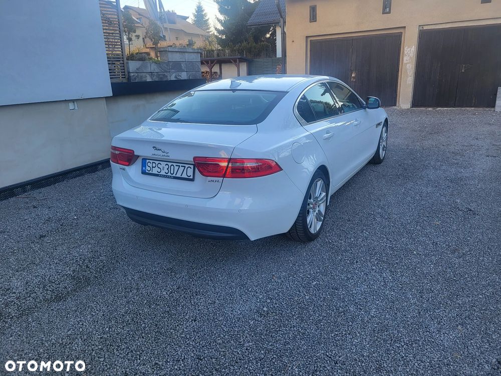Jaguar XE 20t Portfolio - 4