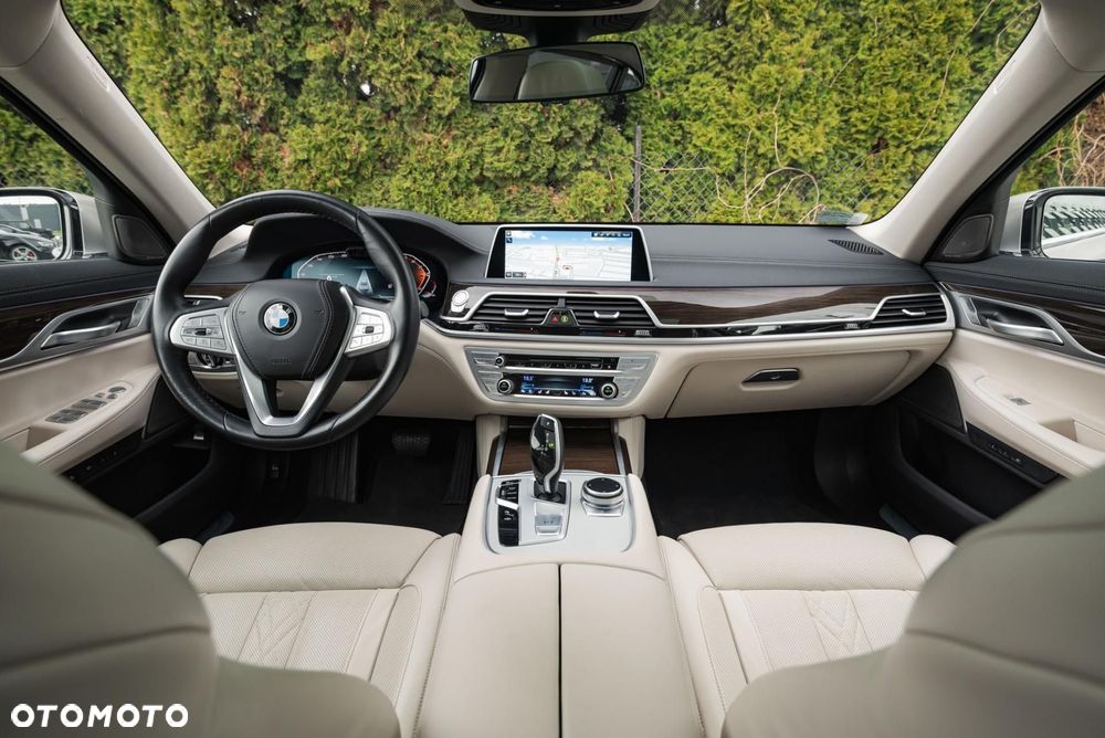 BMW Seria 7 730Ld xDrive mHEV - 10