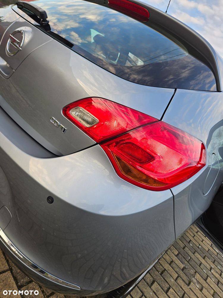 Opel Astra 1.6 CDTI Essentia - 32