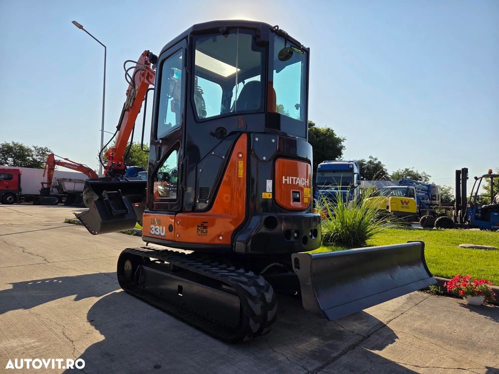 Hitachi 3,7tone, 2023, 737h, FULL OPTION, Cupla rapida HIDRAULICA, 2 cupe excavare NOI, cupa TALUZ INCLINABILA NOUA, senile cauciuc NOI, latime 1,5m, adancime sapare 4m, inst picon pe brate, ridica 2t, Aer cond, posibil leaasing 4 ani-PROMOTIE 38.900 eur+Tva - 2