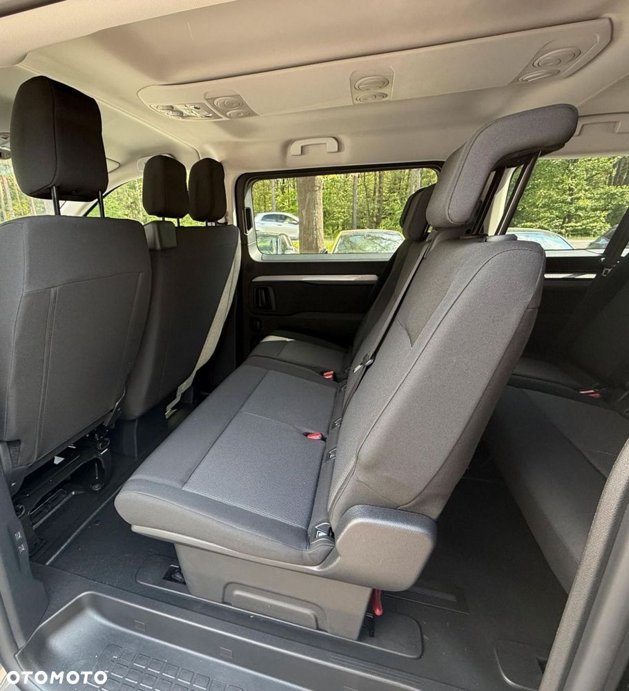 Peugeot Traveller 2.2 BlueHDi Long Business EAT8 - 21
