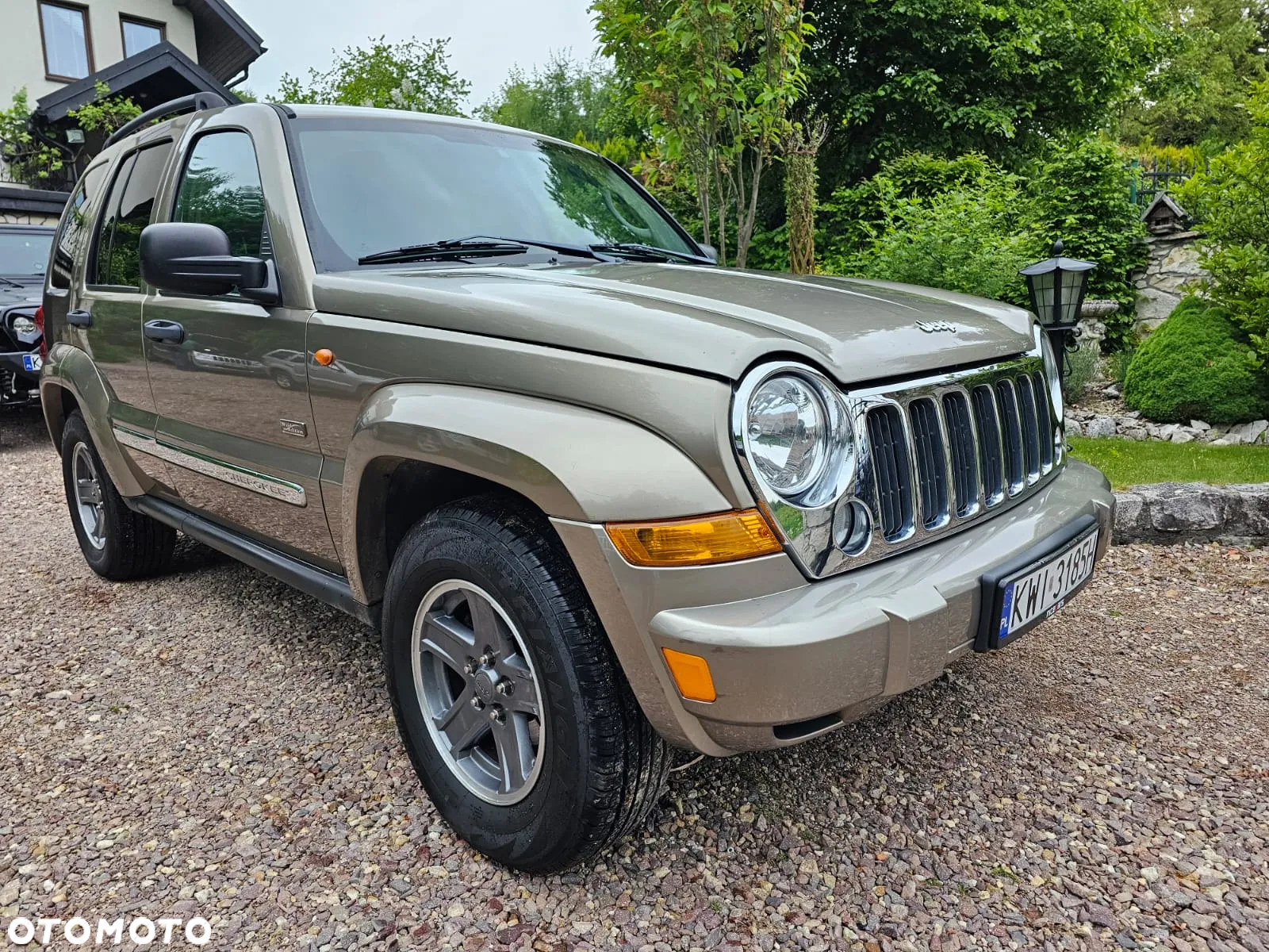 Jeep Cherokee 2.8 CRD Sport - 4