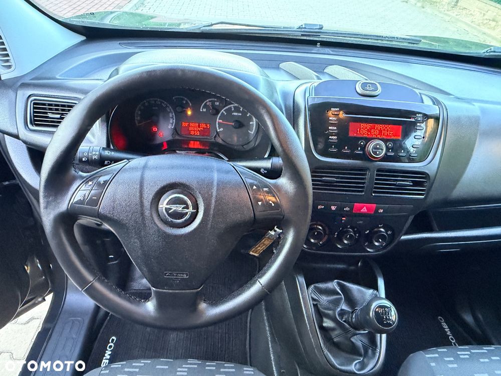 Opel Combo - 25
