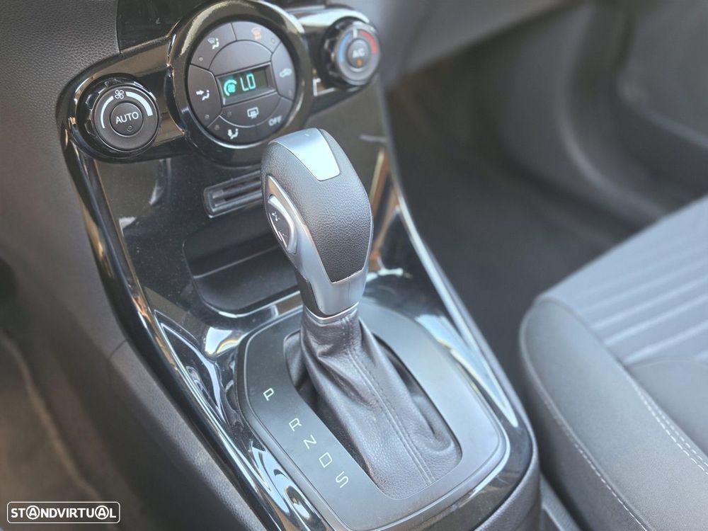 Ford Fiesta 1.0 T EcoBoost Titanium PowerShift - 16