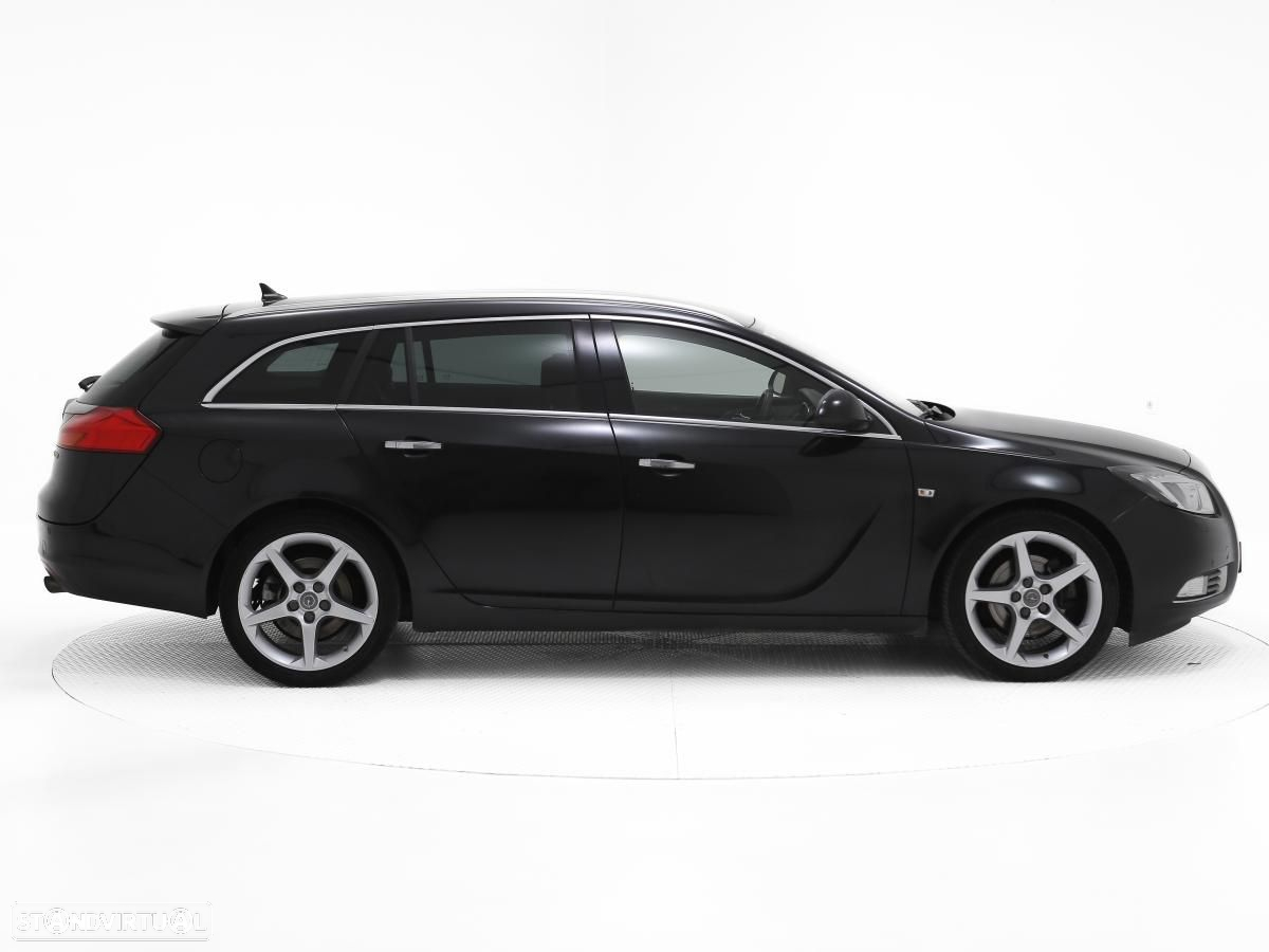 Opel Insignia Sports Tourer - 2