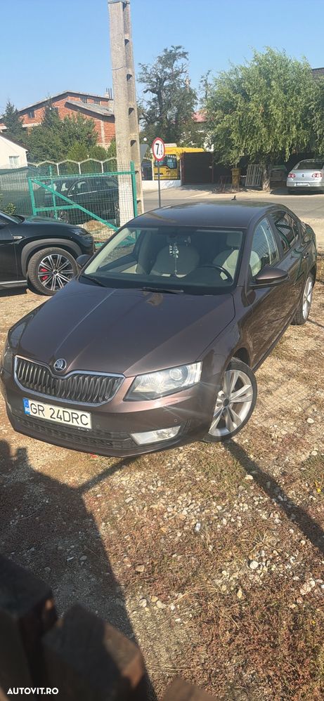 Skoda Octavia 2.0 TDI DSG 4X4 RS - 1