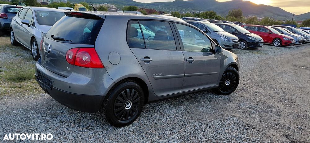 Volkswagen Golf 1.6 United - 10