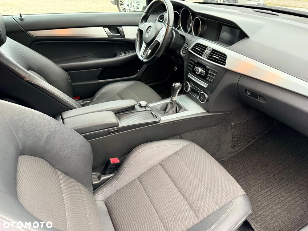 Mercedes-Benz Klasa C 200 (BlueEFFICIENCY) - 16