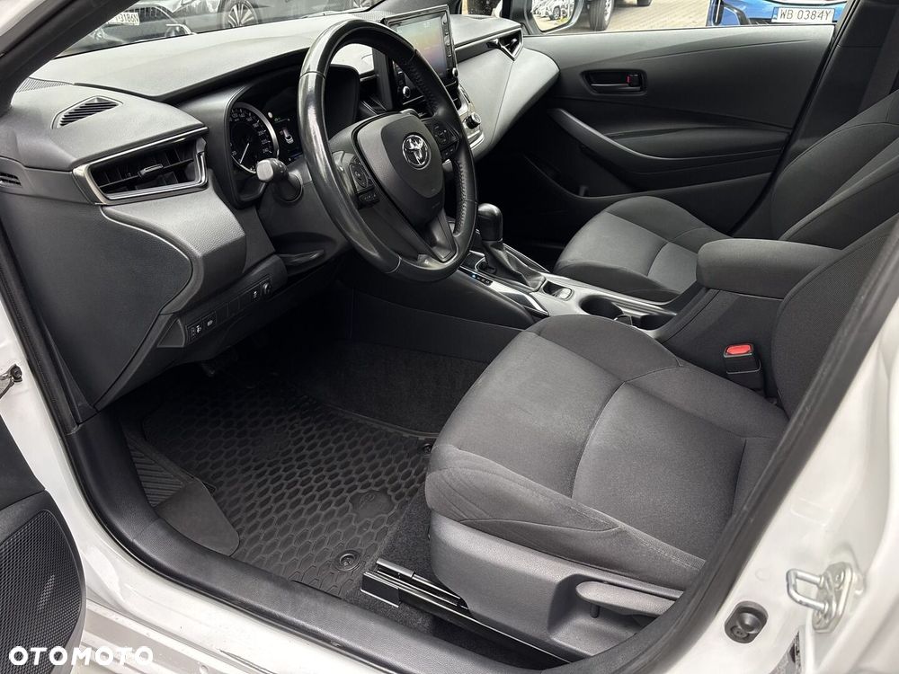 Toyota Corolla - 13