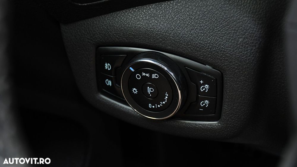Ford Transit Connect - 15