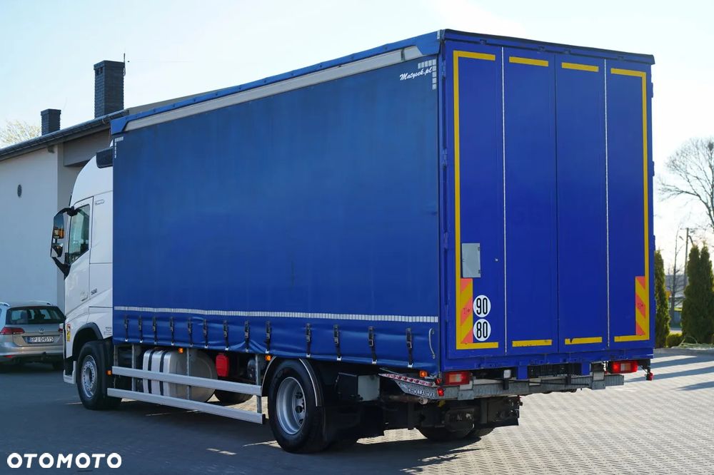 Volvo FH 500 / SOLÓWKA / WINDA / KLIMA POSTOJOWA / MOCNA PODŁOGA / - 4
