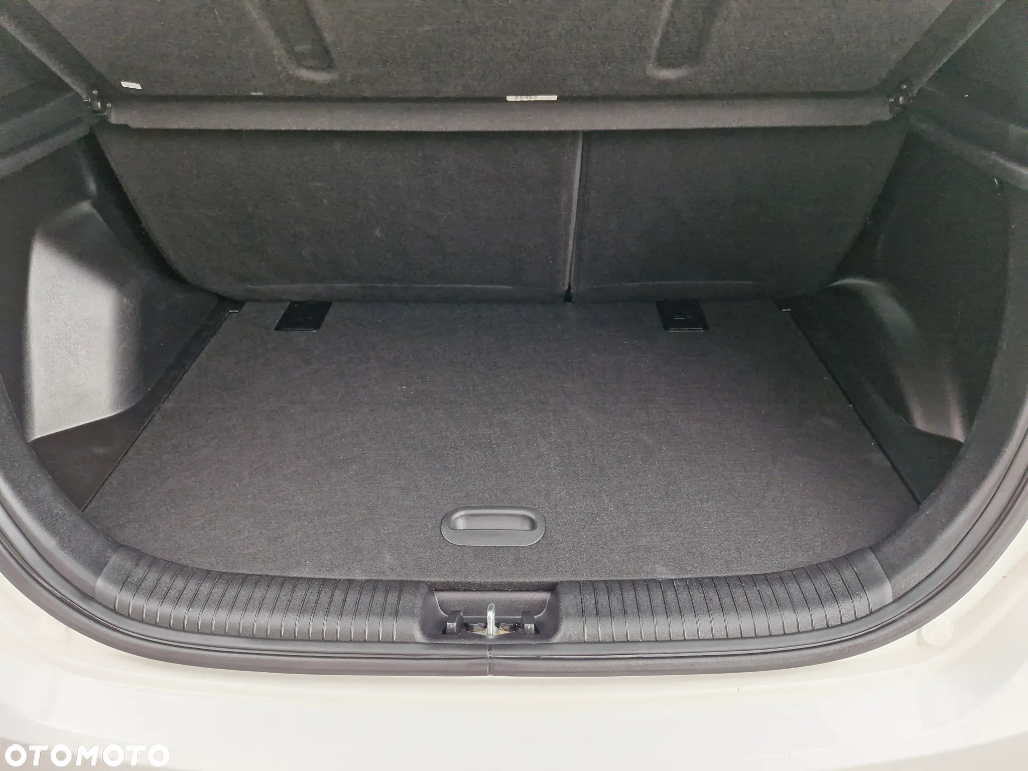 Hyundai ix20 1.4 Premium - 21