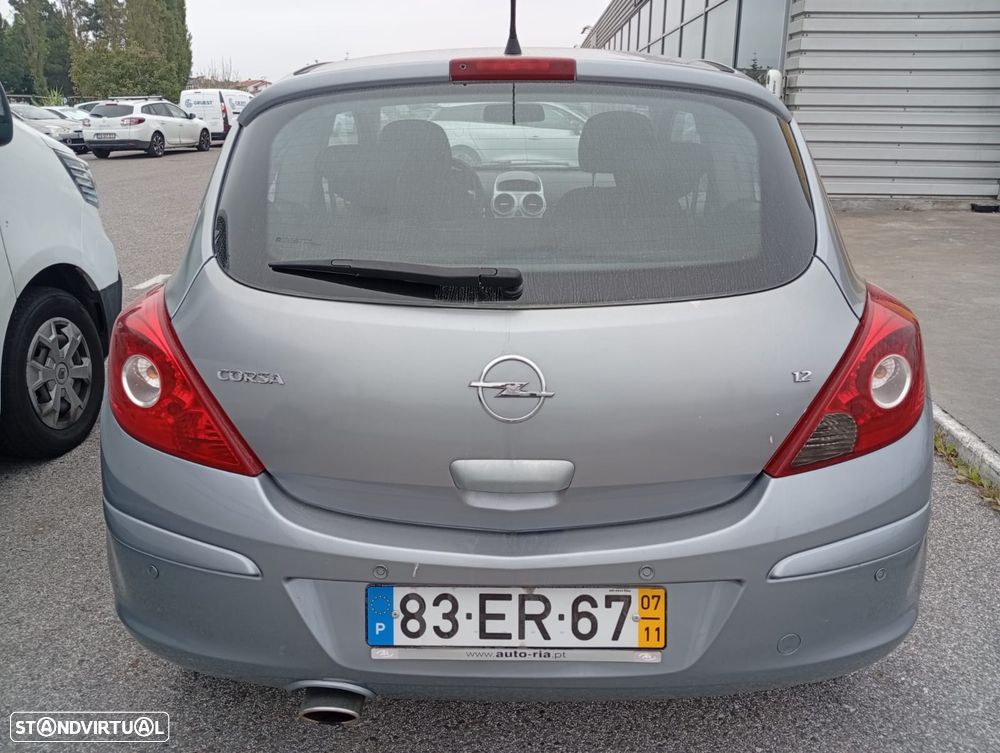 Opel Corsa 1.2 - 1