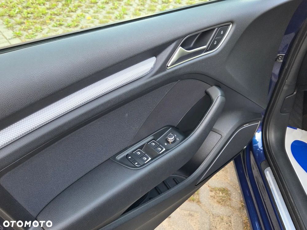Audi A3 Sportback 2.0 TDI Ambiente - 23