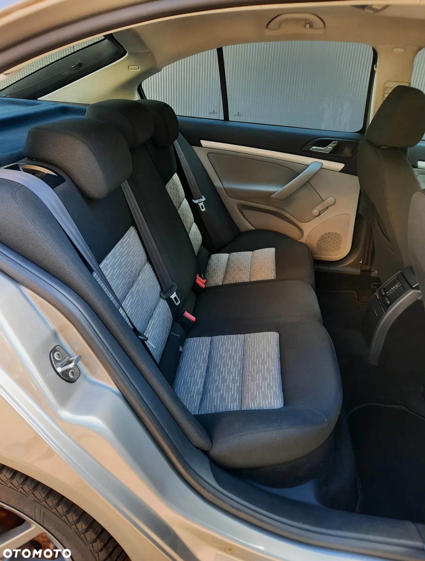 Skoda Octavia 1.6 Ambiente EU5 - 11