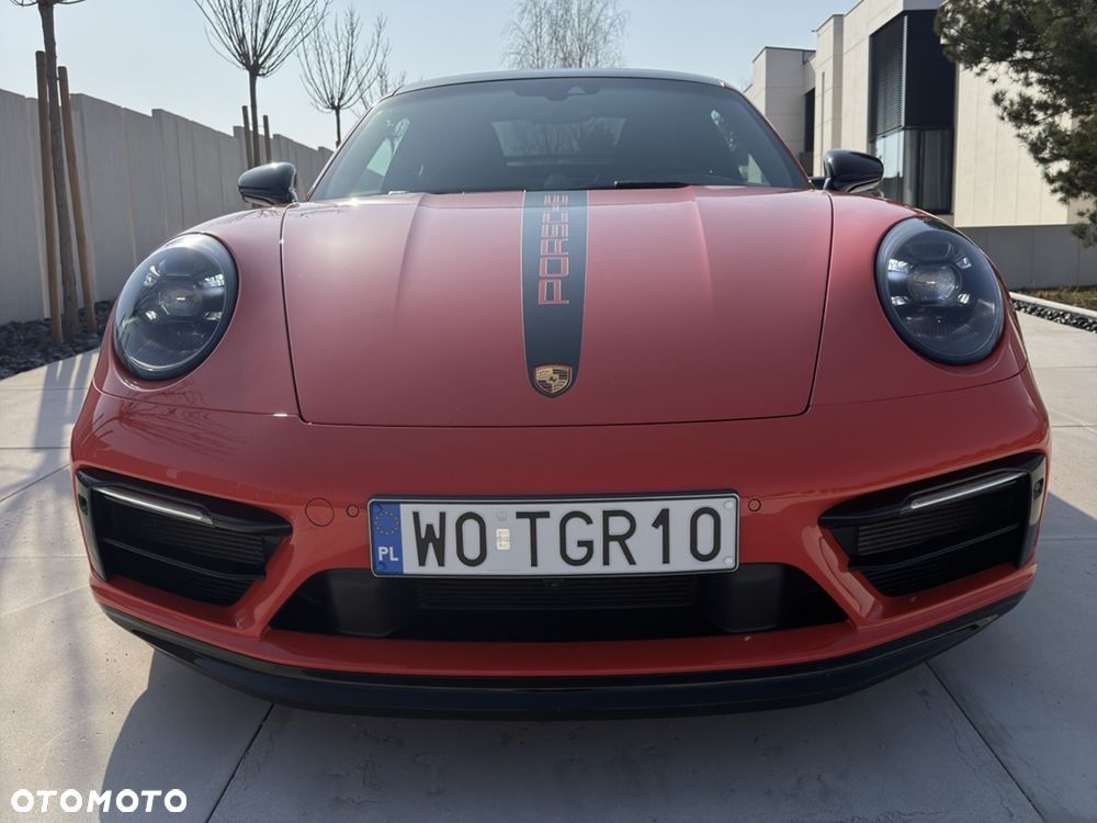 Porsche 911 Carrera 4 GTS - 9
