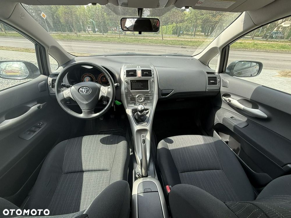 Toyota Auris - 5