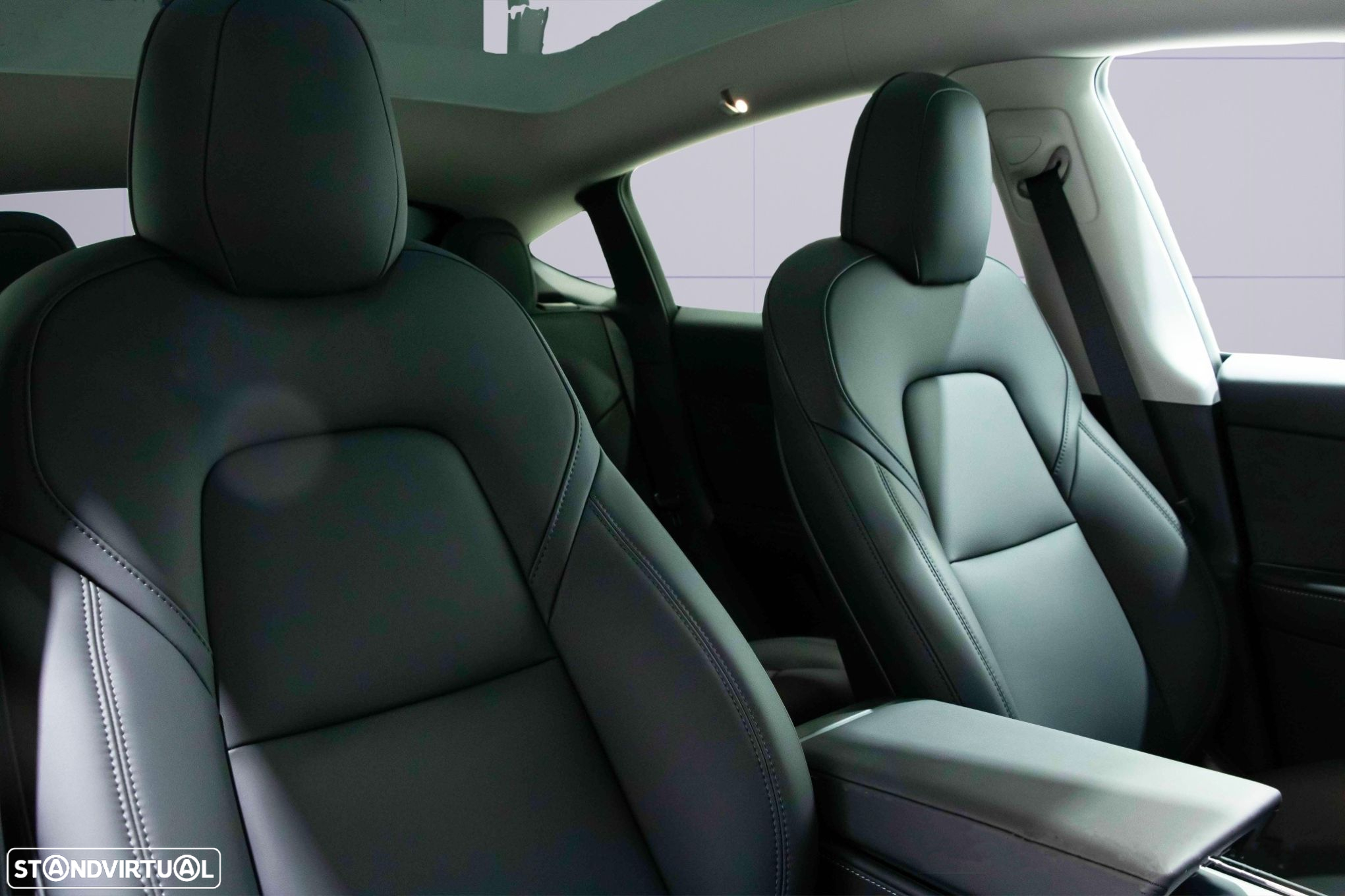 Tesla Model Y Long Range Dual Motor AWD - 8