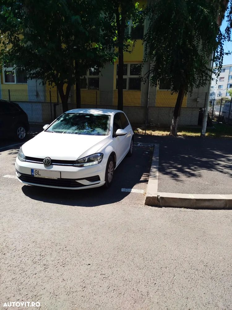Volkswagen Golf 1.0 TSI Trendline - 1