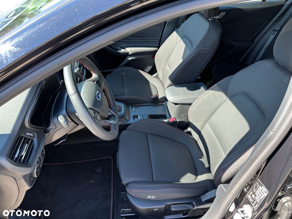 Ford Focus SW - 21