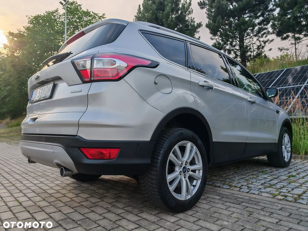 Ford Kuga 1.5 EcoBoost 2x4 Titanium - 11