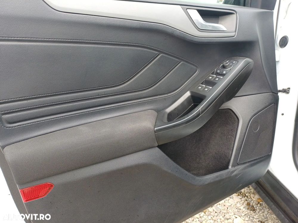 Ford Focus 1.0 EcoBoost Trend Edition - 10