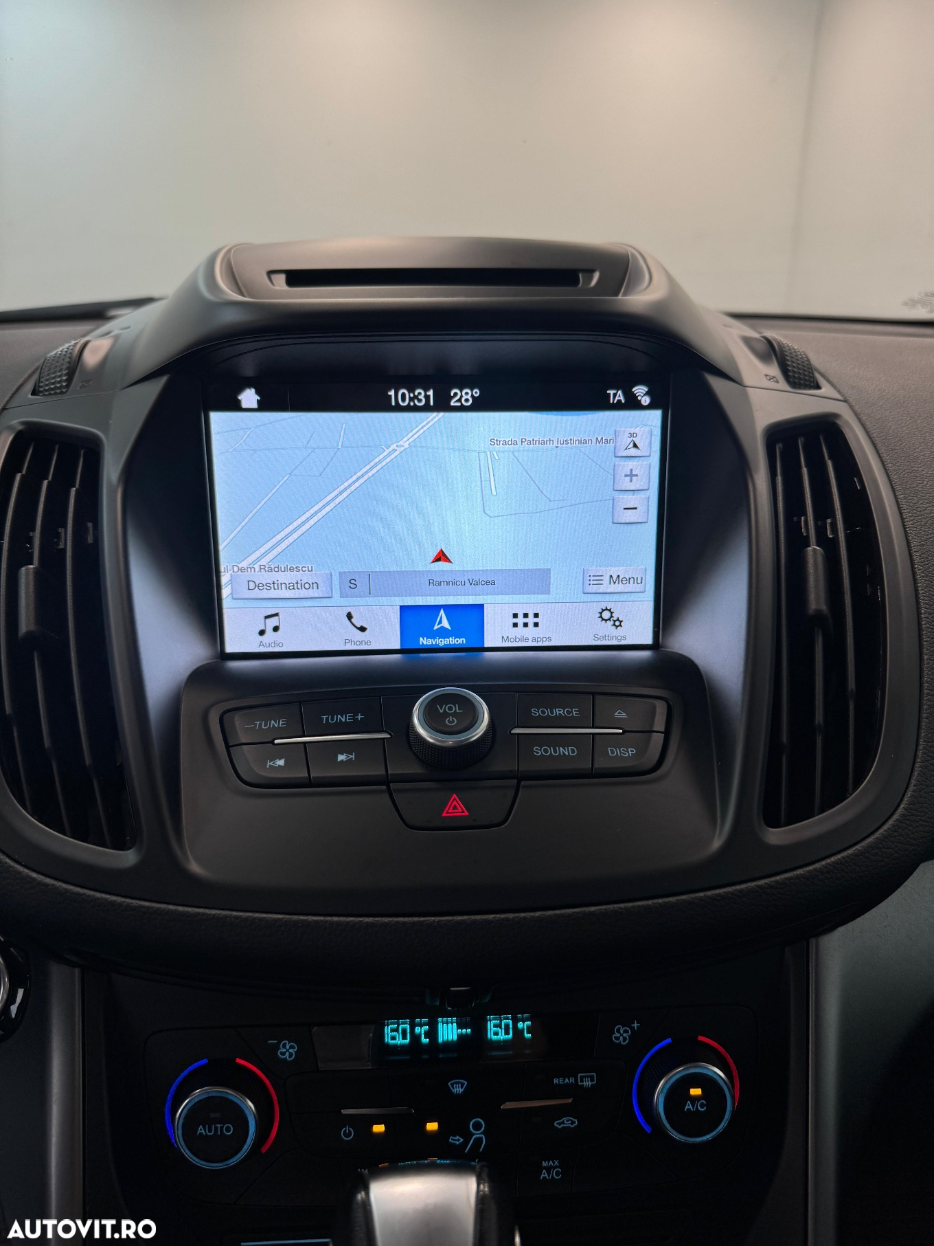 Ford Kuga 2.0 EcoBlue A8 FWD Titanium - 6