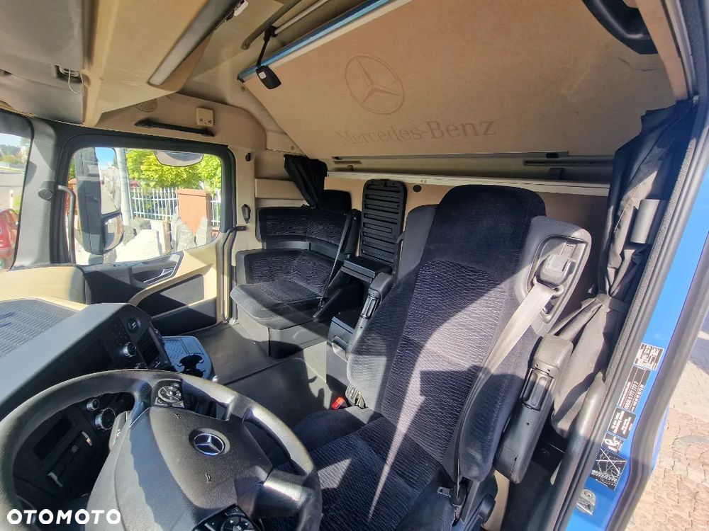 Mercedes-Benz ACTROS - 19
