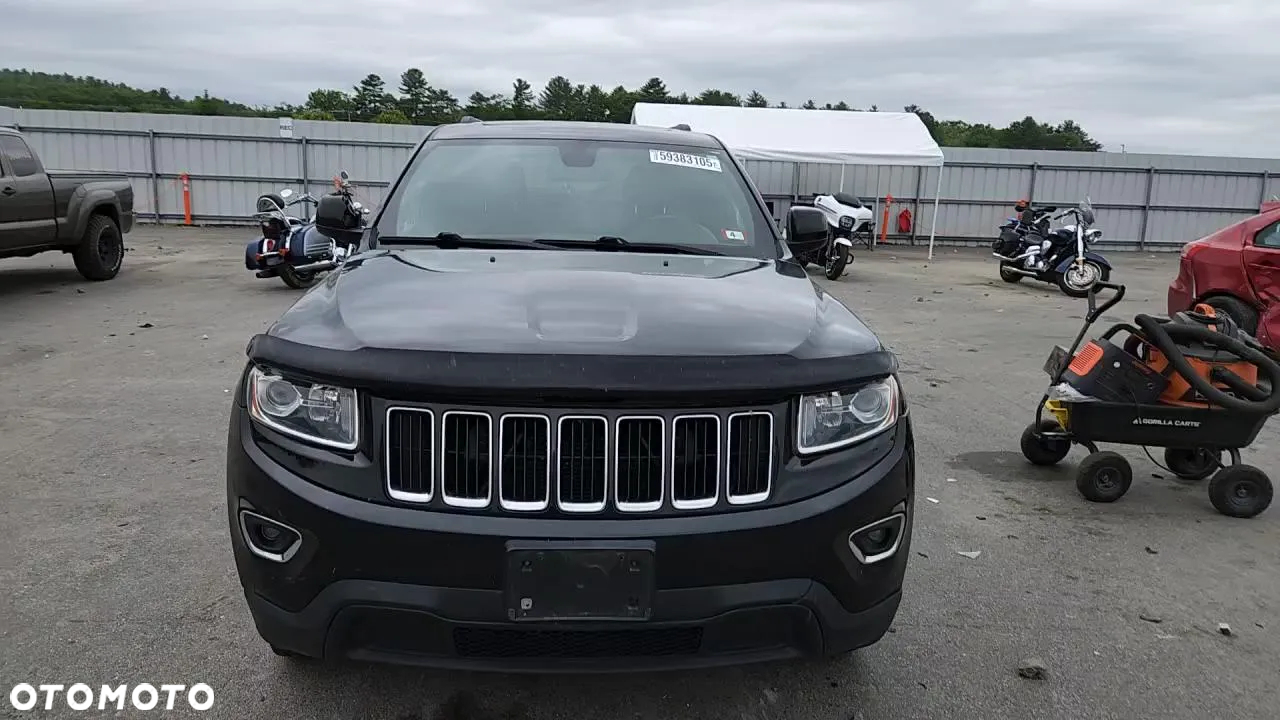 Jeep Grand Cherokee - 24