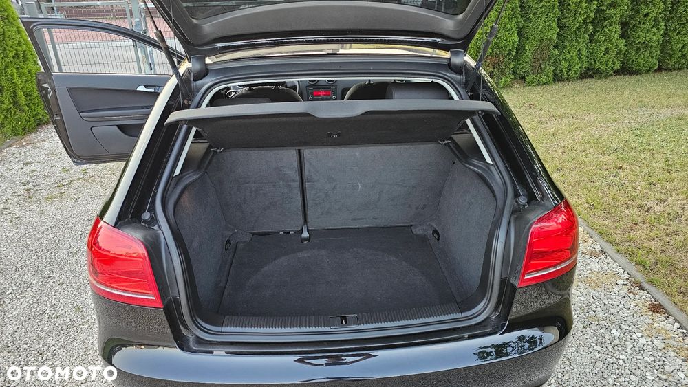 Audi A3 Sportback 1.6 Ambiente - 29