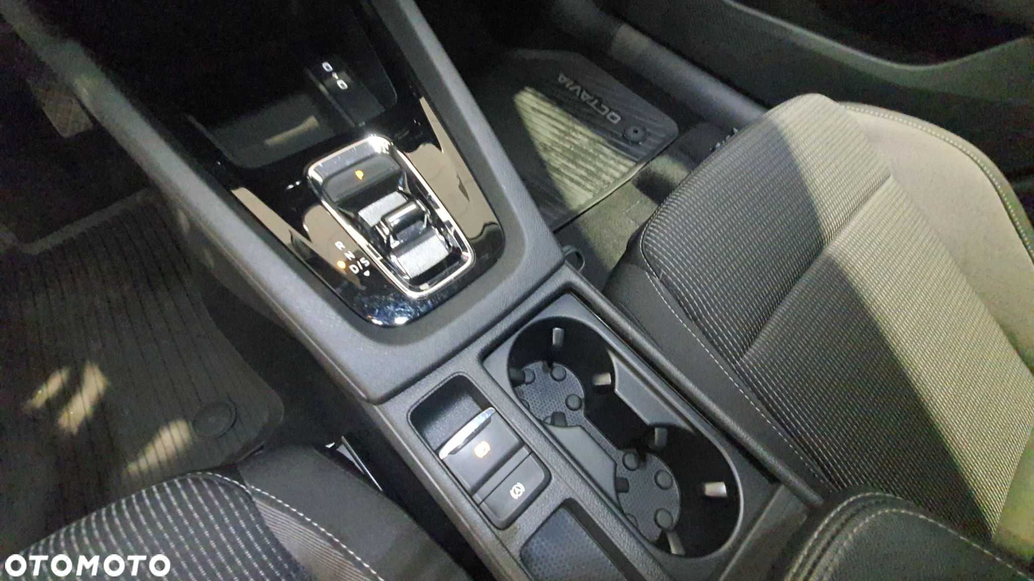 Skoda Octavia 2.0 TDI Ambition DSG - 15