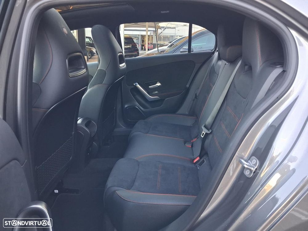 Mercedes-Benz A 250 - 13