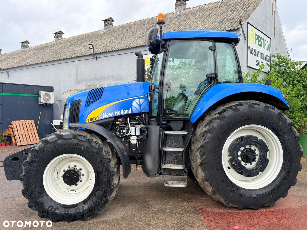 New Holland T8020 - 7