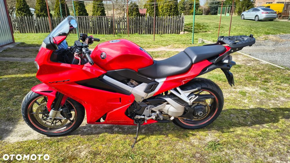 Honda VFR - 2