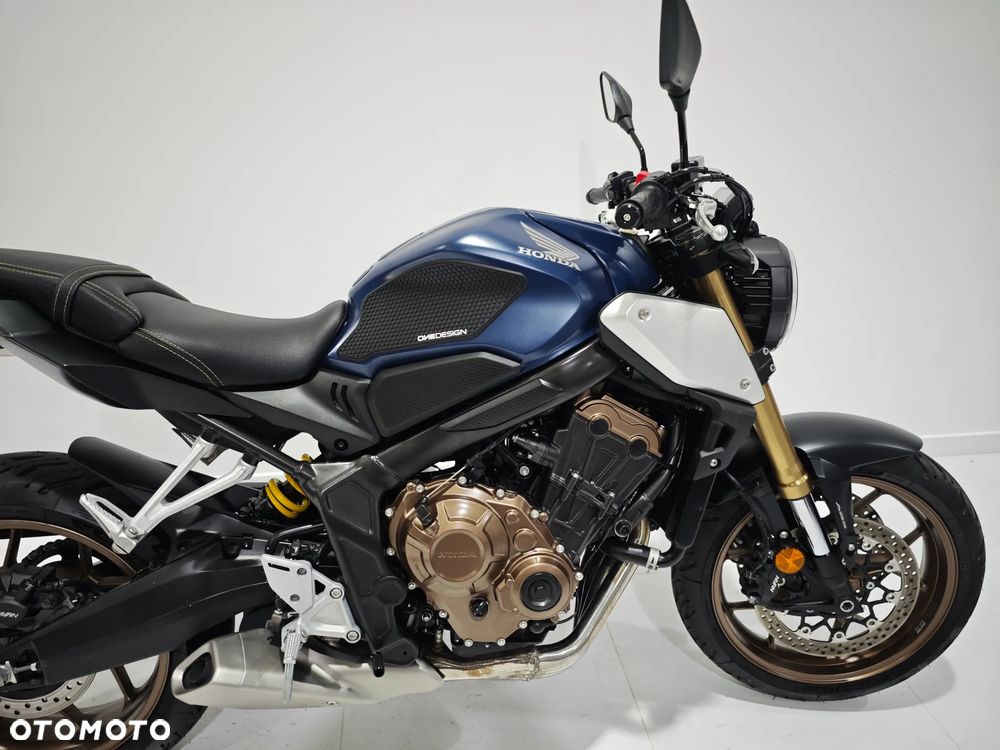 Honda CB - 8