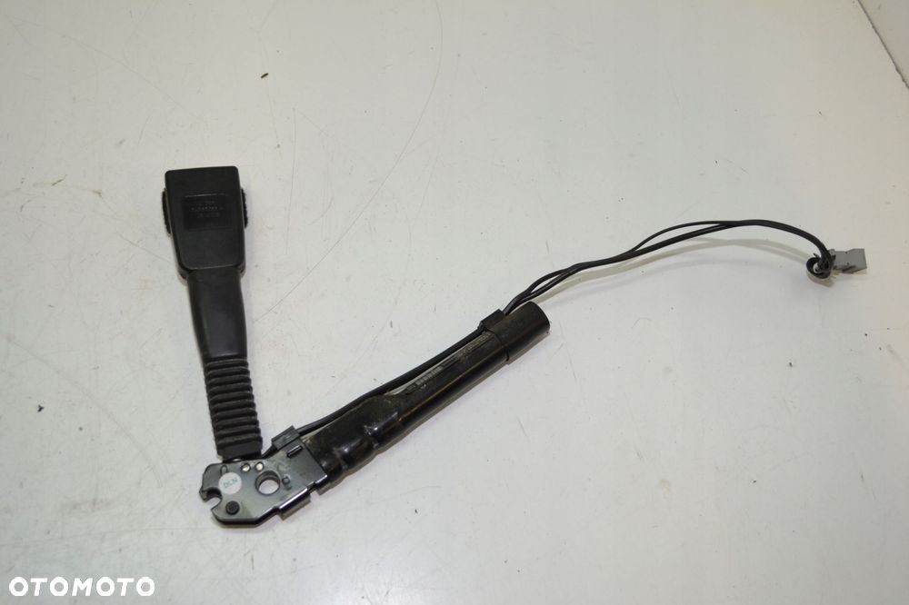 BMW E81 E87 E82 E90 E91 E92 E84 NAPINACZ PASA PRAWY PRZÓD 9119542 7213564 - 1