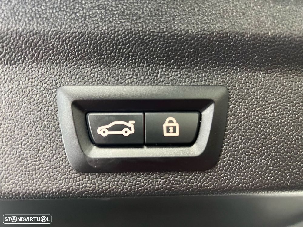 MINI Countryman Cooper SE ALL4 Auto - 23
