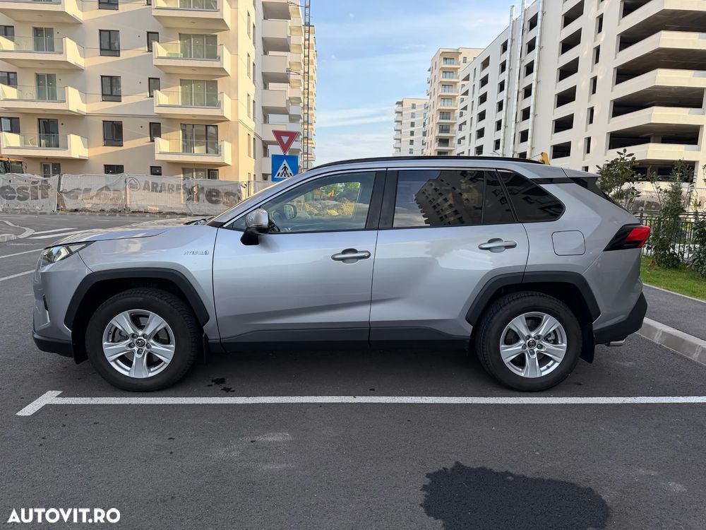Toyota RAV4 - 5