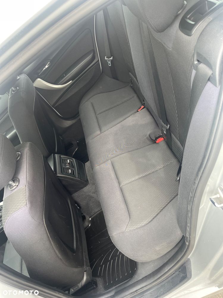 BMW Seria 1 118d - 11