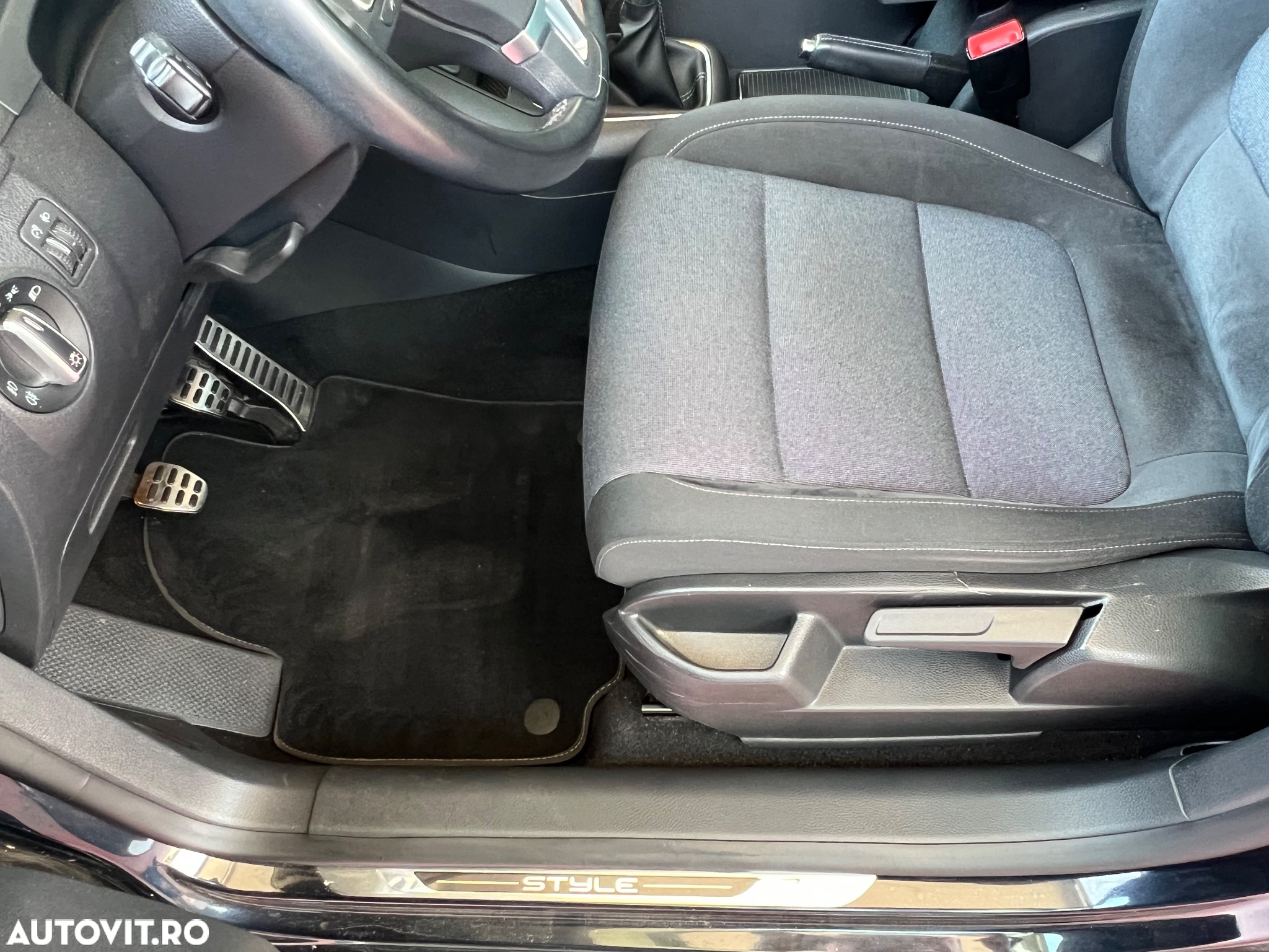 Volkswagen Golf Plus 1.4 TSI Style - 14