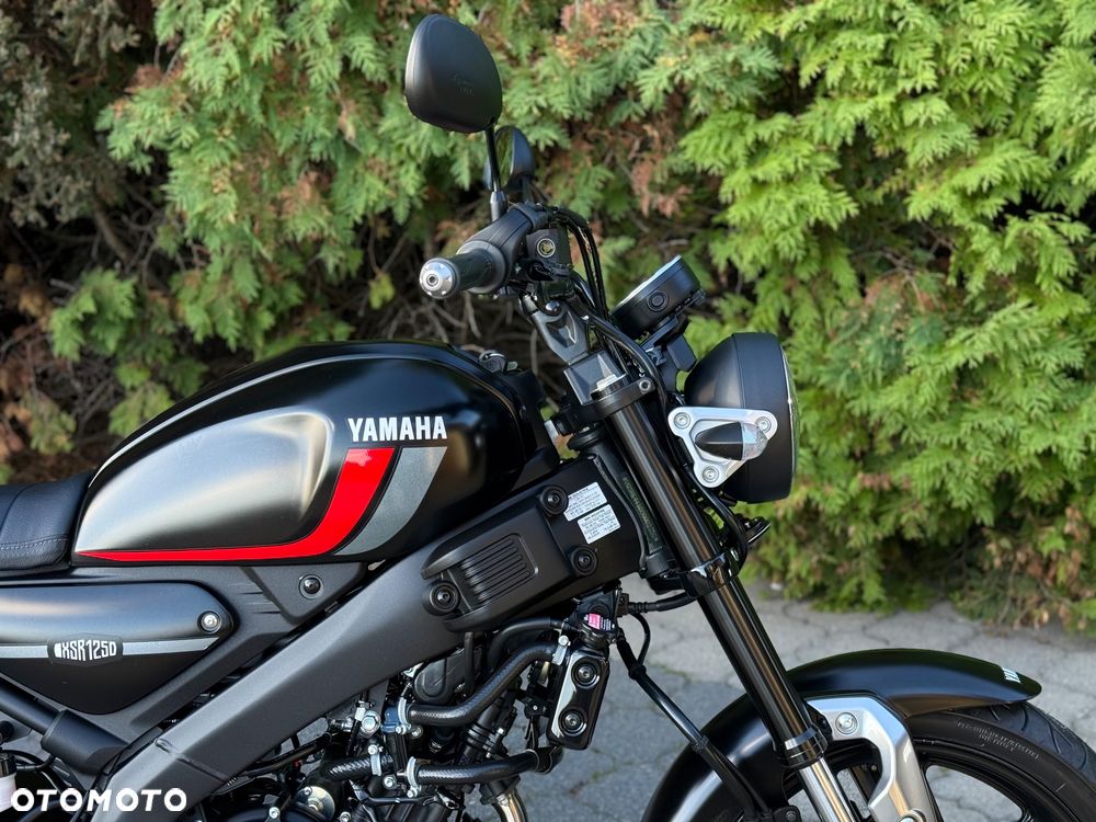 Yamaha XSR - 12